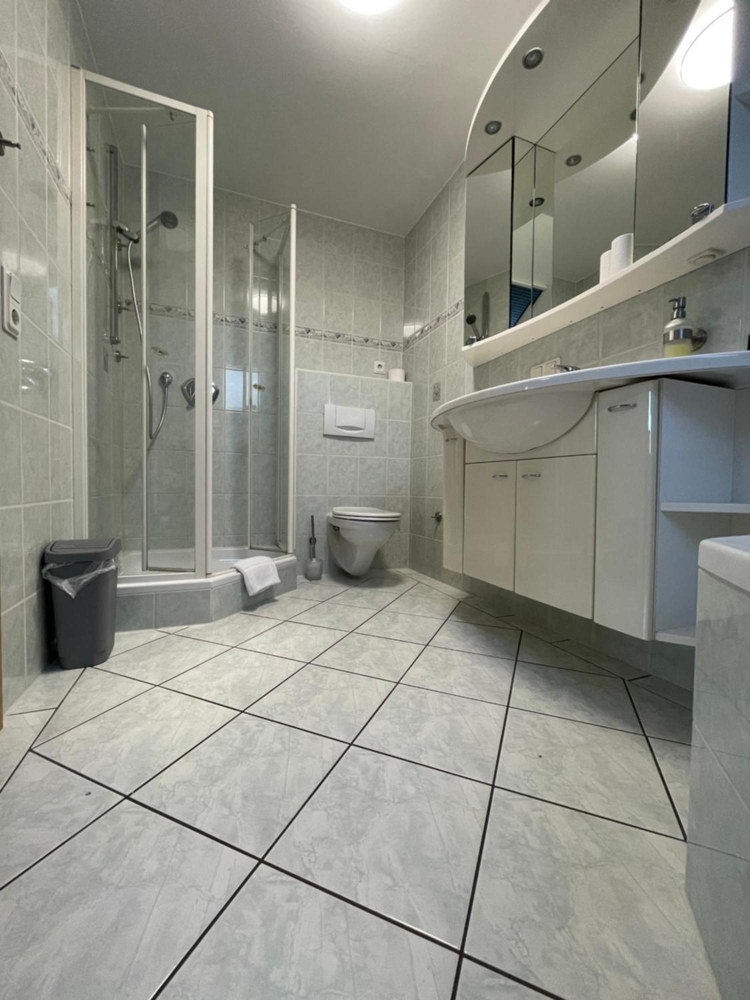 Hotel & Gasthof Zum Loewen Айзенах Екстериор снимка